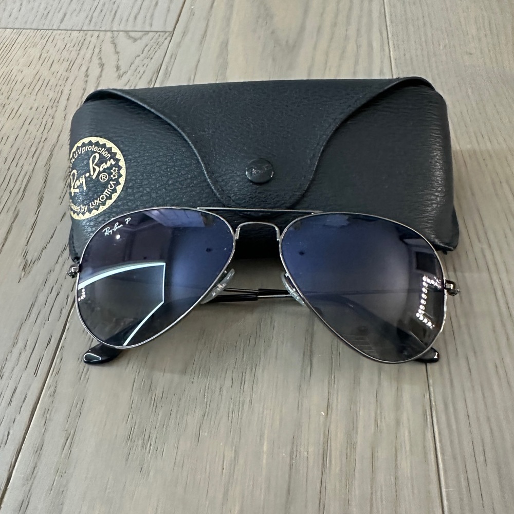 Ray Ban Black Aviator sunglasses - Picture 3 of 6
